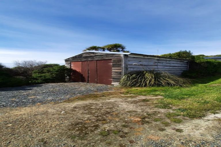 Photo of property in 3 Esplanade, Kaka Point, 9271