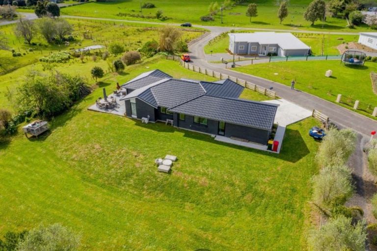 Photo of property in 4 Corbin Court, Ohau, Levin, 5570