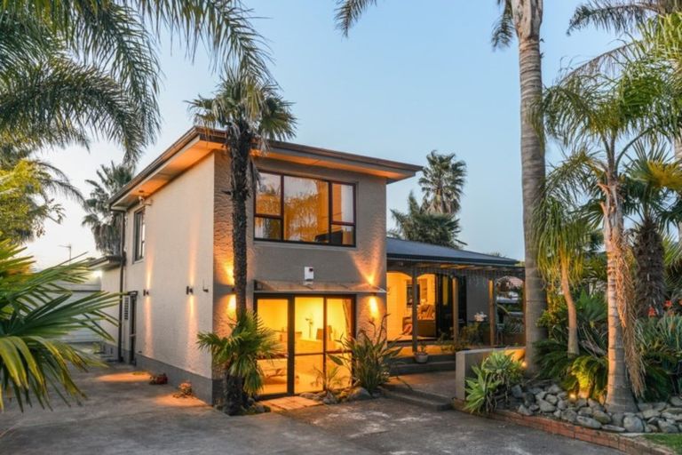 Photo of property in 9 Anzac Avenue, Onekawa, Napier, 4110