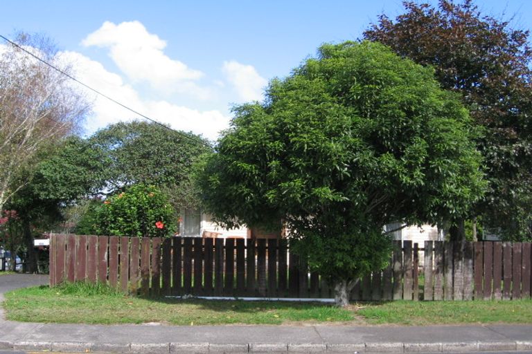 Photo of property in 1/48 Strid Road, Te Atatu South, Auckland, 0610