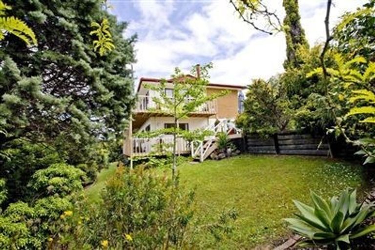 Photo of property in 44 Balmain Road, Chatswood, Auckland, 0626