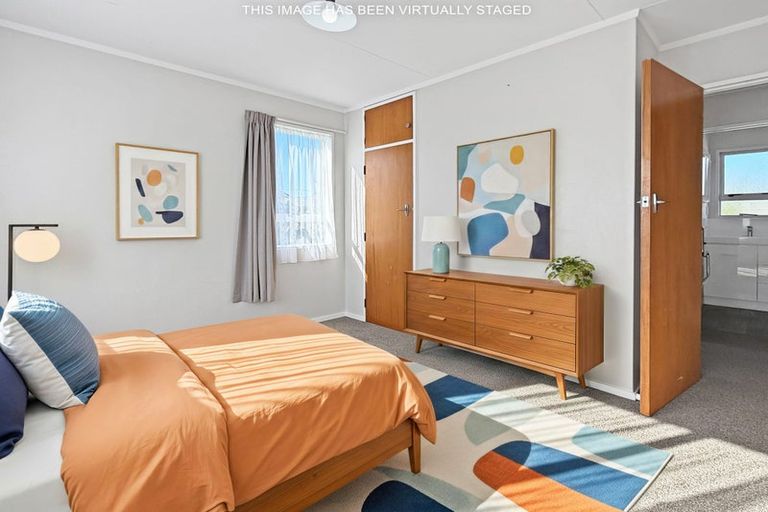 Photo of property in 6 Rutland Place, Milson, Palmerston North, 4414