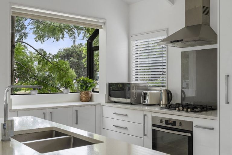 Photo of property in 1 Crown Reef, Pauanui, Hikuai, 3579