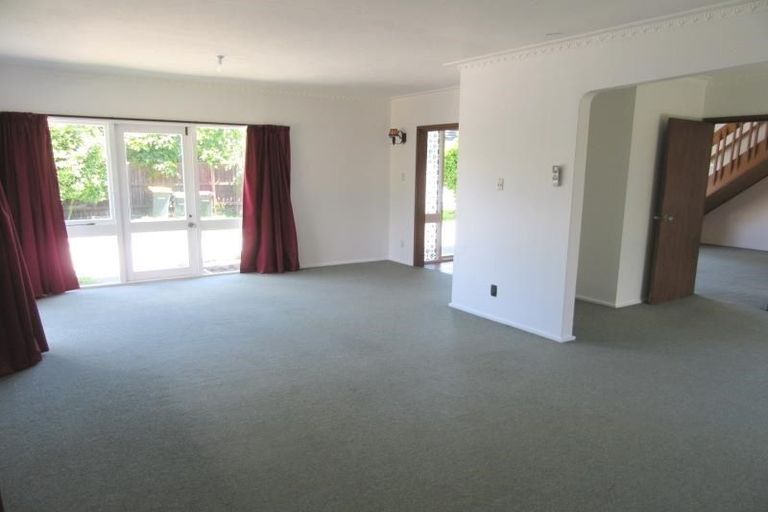 Photo of property in 146a Yaldhurst Road, Sockburn, Christchurch, 8042