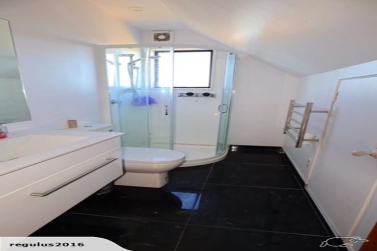 Photo of property in 15 Wittys Road, Avonhead, Christchurch, 8042