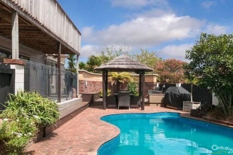 Photo of property in 58 Jandell Crescent, Bucklands Beach, Auckland, 2014