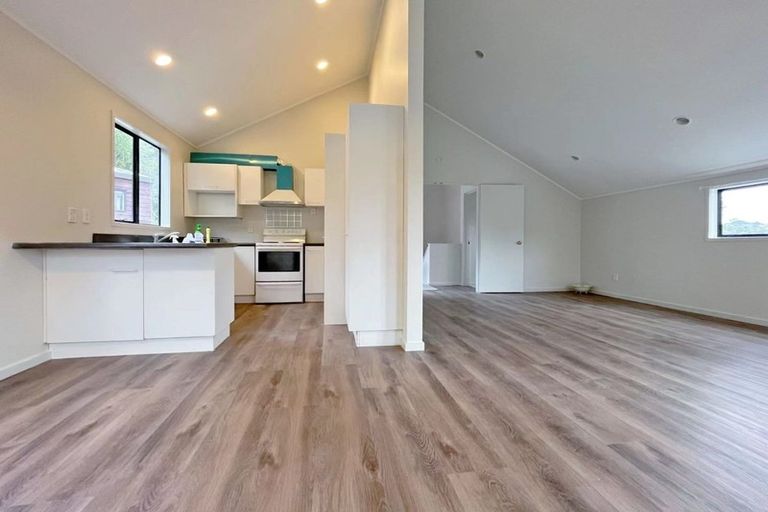 Photo of property in 1/41 Howard Road, Northcote, Auckland, 0627