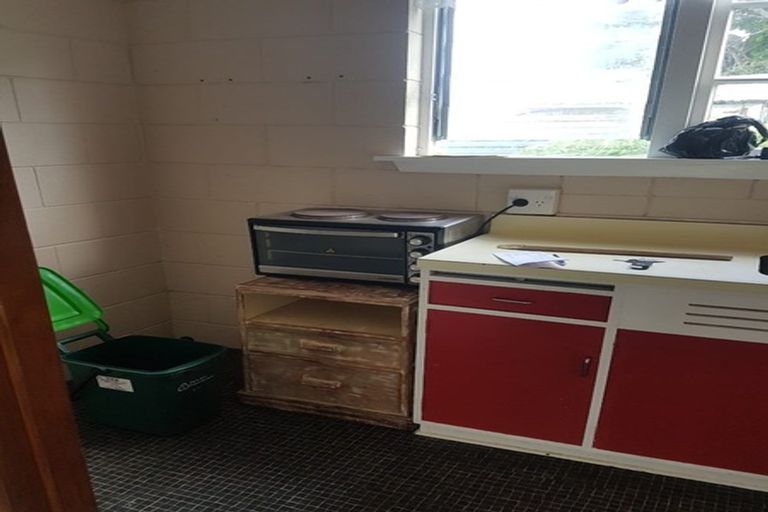 Photo of property in 528-530 Devon Street East, Fitzroy, New Plymouth, 4312