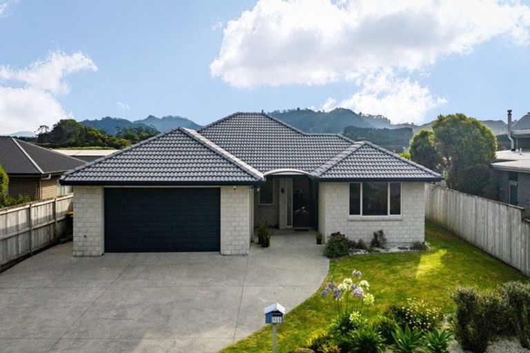 Photo of property in 15 Reel Road, Athenree, Waihi Beach, 3611