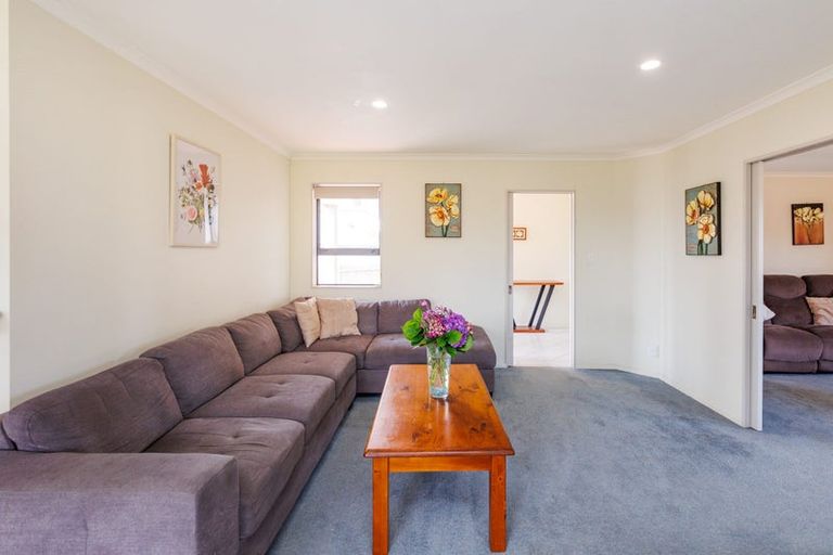 Photo of property in 14 Woodgate Court, Fitzherbert, Palmerston North, 4410