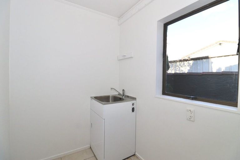 Photo of property in 8 Raddock Place, Farm Cove, Auckland, 2012