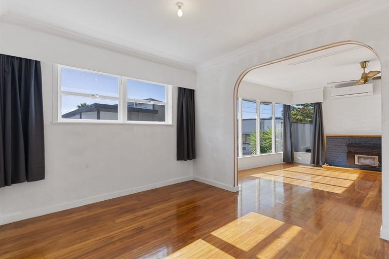 Photo of property in 83 Matipo Road, Mairangi Bay, Auckland, 0630