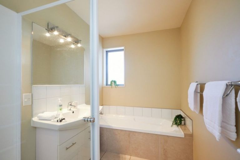 Photo of property in 4 Fyffe Avenue, Kaikoura, 7300