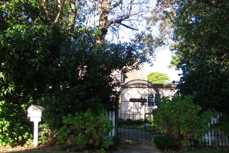 Photo of property in 24 Penrose Street, Woburn, Lower Hutt, 5010