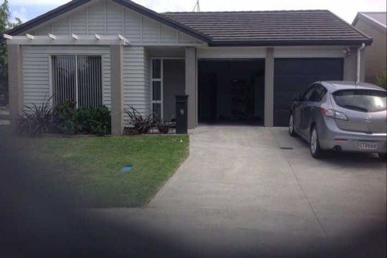 Photo of property in 96 Popokatea Drive, Takanini, 2112