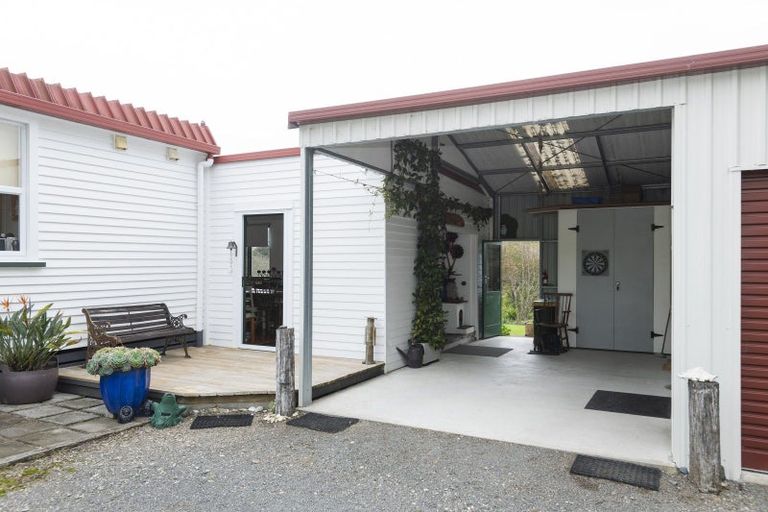 Photo of property in 2212 Matawai Road, Te Karaka, 4093