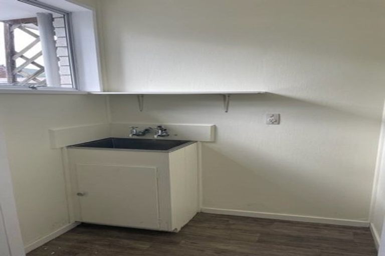 Photo of property in 31 Knowles Street, Terrace End, Palmerston North, 4410