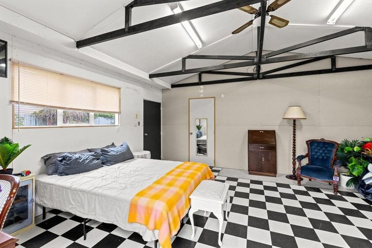 Photo of property in 11 Pannell Avenue, Wainoni, Christchurch, 8061