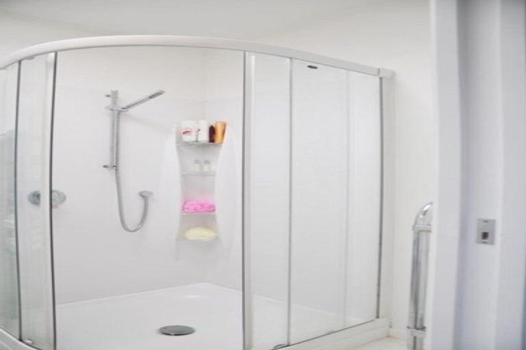 Photo of property in 9/72 Kitchener Road, Milford, Auckland, 0620