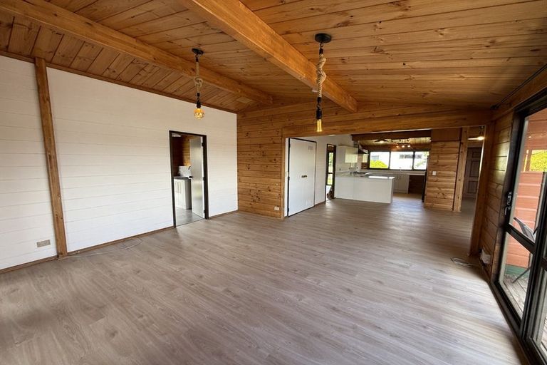 Photo of property in 6 Bronzewing Terrace, Unsworth Heights, Auckland, 0632