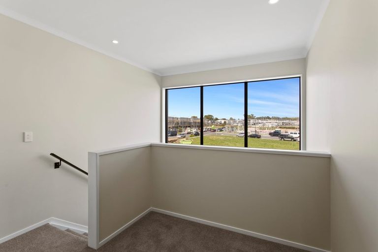 Photo of property in 71 Kopuru Road, Whenuapai, Auckland, 0618