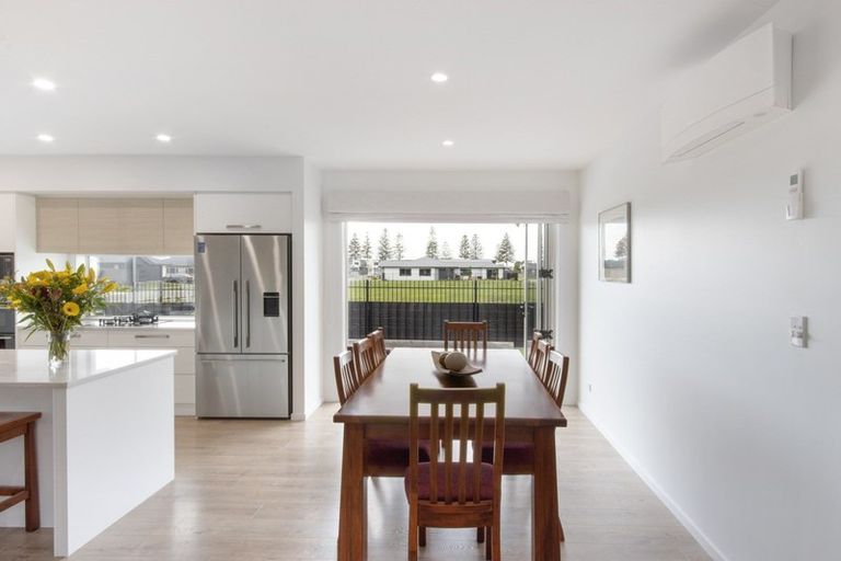 Photo of property in 17 Hurunui Drive, Te Awa, Napier, 4110