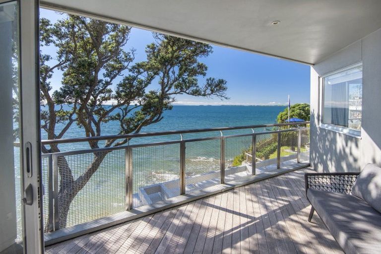 Photo of property in 67 Rothesay Bay Road, Rothesay Bay, Auckland, 0630