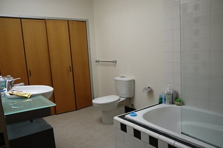 Photo of property in Dominion Apartments, 18/80 Victoria Street, Wellington Central, Wellington, 6011