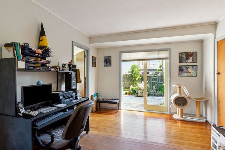 Photo of property in 39 Eatwell Avenue, Paraparaumu Beach, Paraparaumu, 5032