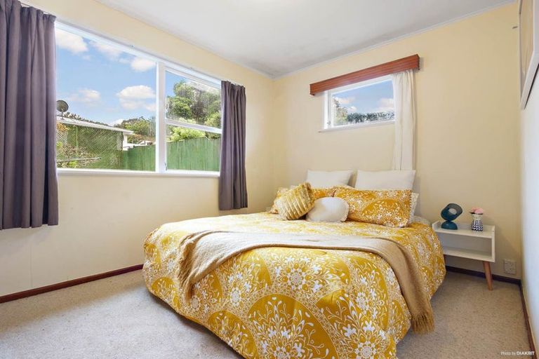 Photo of property in 28 Hilling Street, Titirangi, Auckland, 0604
