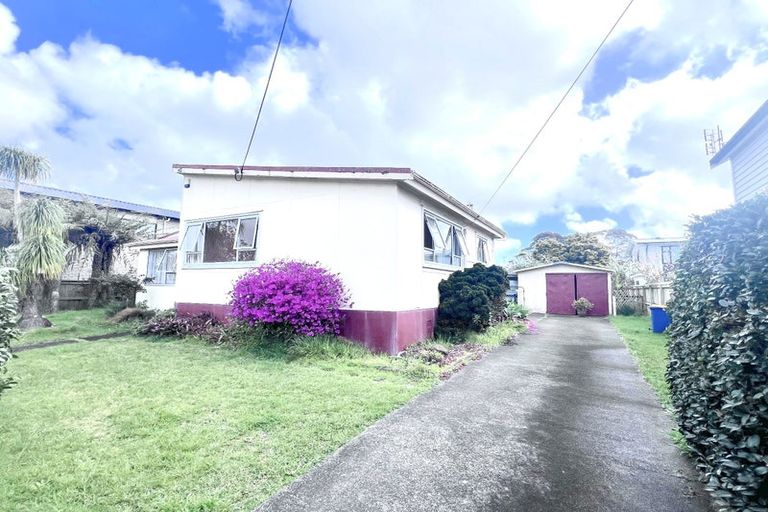 Photo of property in 13 Arney Road, Ranui, Auckland, 0612