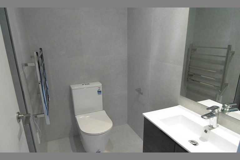 Photo of property in 30 Stephen Avenue, Henderson, Auckland, 0610