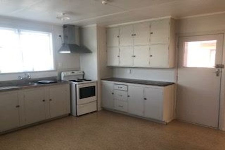 Photo of property in 131 Bruce Mclaren Road, Henderson, Auckland, 0612