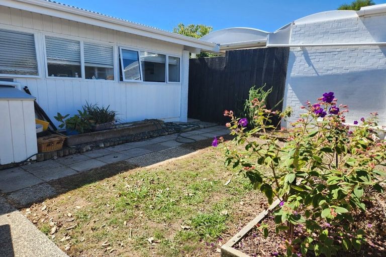 Photo of property in 1/38 William Souter Street, Forrest Hill, Auckland, 0620