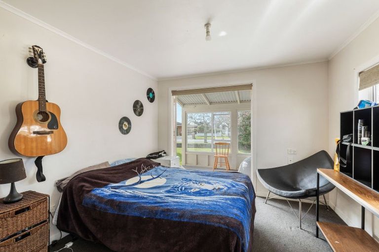 Photo of property in 11 Truby King Street, Merrilands, New Plymouth, 4312