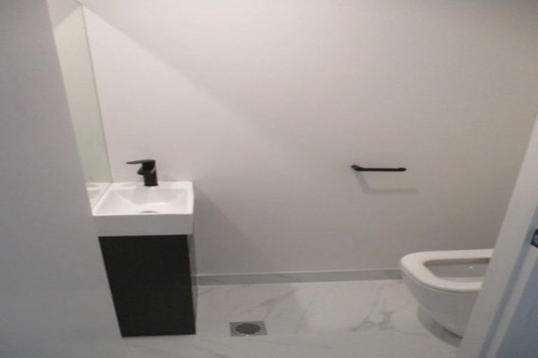 Photo of property in 8 Treeline Lane, Flat Bush, Auckland, 2019