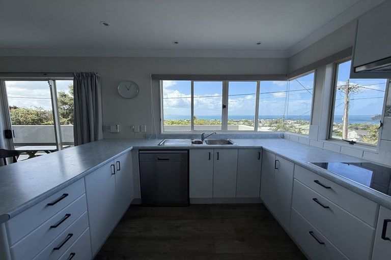 Photo of property in 25a Brightside Road, Stanmore Bay, Whangaparaoa, 0932
