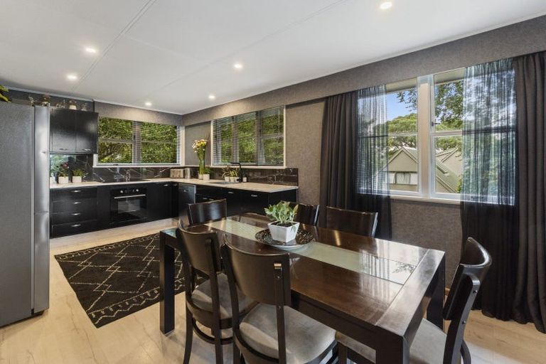 Photo of property in 86a Winara Avenue, Waikanae, 5036