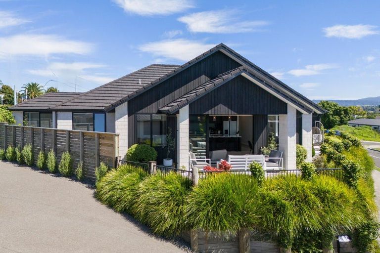 Photo of property in 2 Kingson Court, Omokoroa, 3114