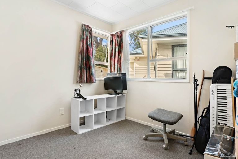 Photo of property in 11 Murillo Place, Henderson, Auckland, 0612