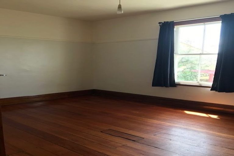 Photo of property in 4 Myrtle Crescent, Mount Cook, Wellington, 6021