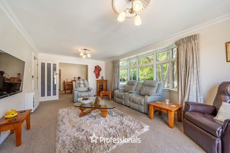 Photo of property in 32 Birdwood Road, Waterloo, Lower Hutt, 5011