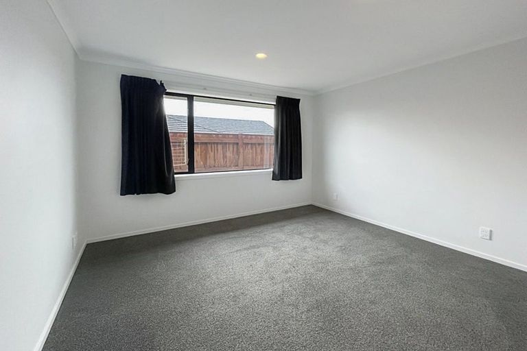 Photo of property in 8 Levi Place, Kelvin Grove, Palmerston North, 4414