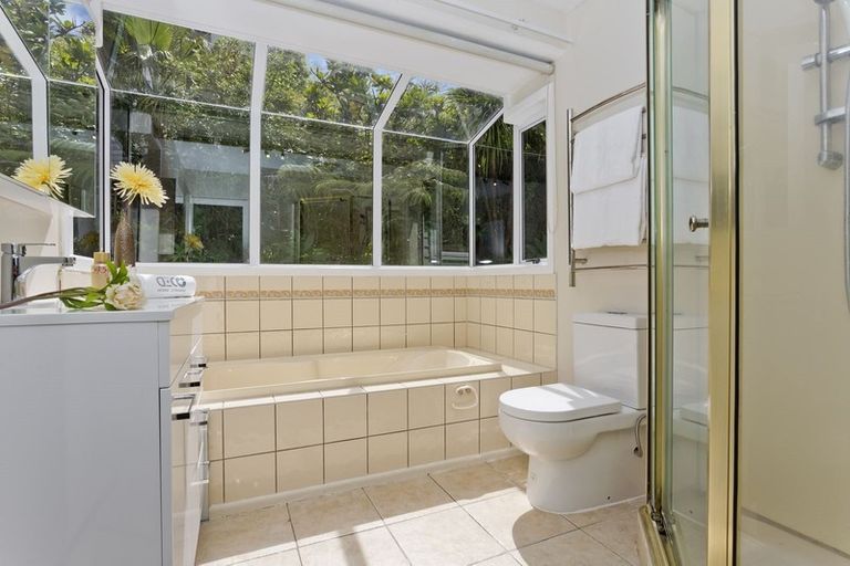 Photo of property in 1/33 Hythe Terrace, Mairangi Bay, Auckland, 0630