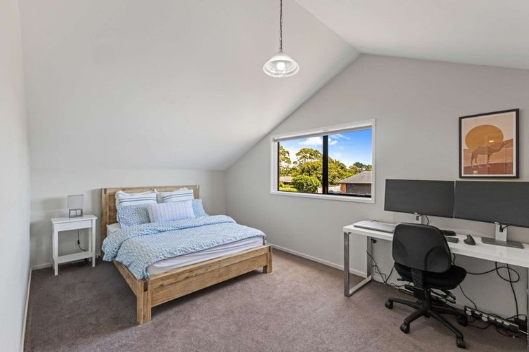 Photo of property in 58 Karina Road, Merrilands, New Plymouth, 4312