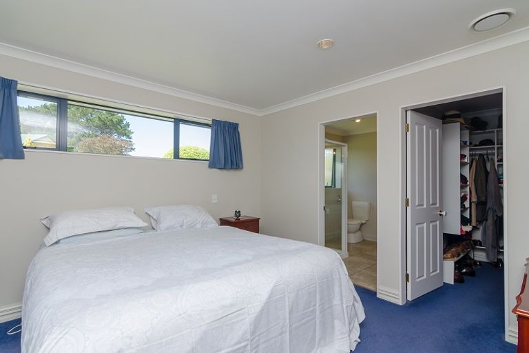 Photo of property in 10 Kenwyn Drive, Carterton, 5713