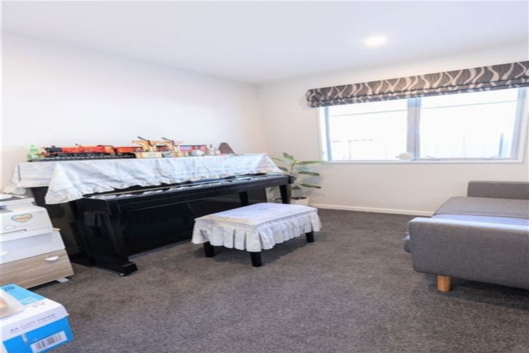 Photo of property in 6 Warhorse Gate, Halswell, Christchurch, 8025