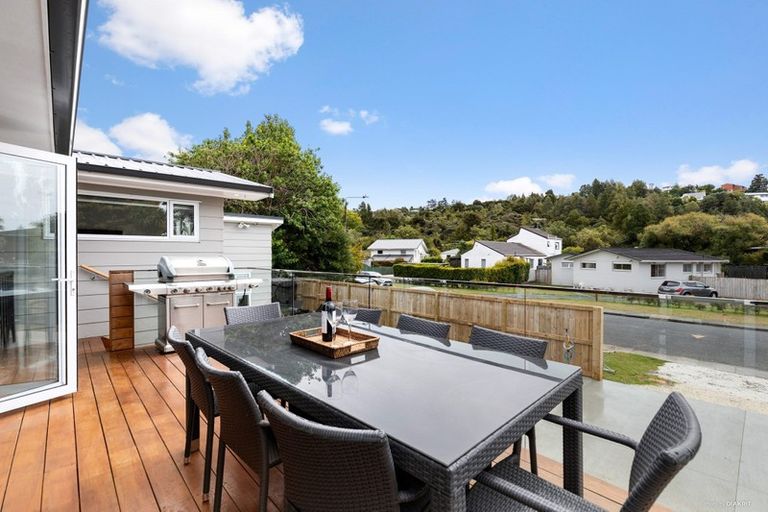 Photo of property in 30 Awaruku Road, Torbay, Auckland, 0630