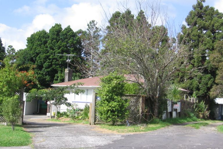 Photo of property in 1/16 Sarona Avenue, Glen Eden, Auckland, 0602