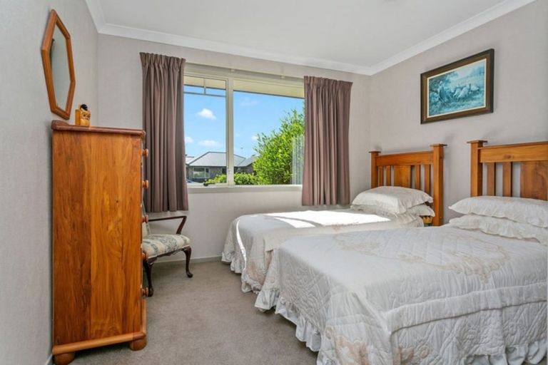 Photo of property in 12 Cooper Crescent, Cambridge, 3434